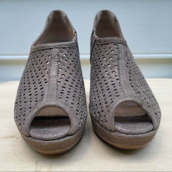 Paul Green Passion Bronze Taupe Perforated Cut Out Ankle Peep Toe Slip on Heels - Picture 4 of 16